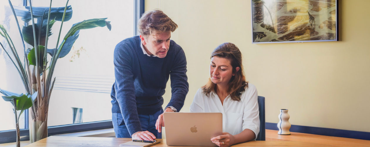 ARROW RECRUTE UN(E) ASSISTANT(E) !