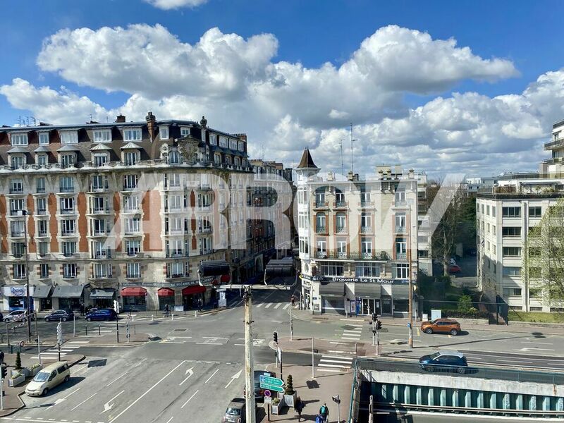 Bureau à louer LA MADELEINE 1