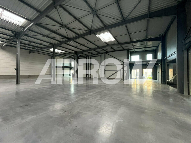 Entrepôt à vendre à louer FRETIN 5