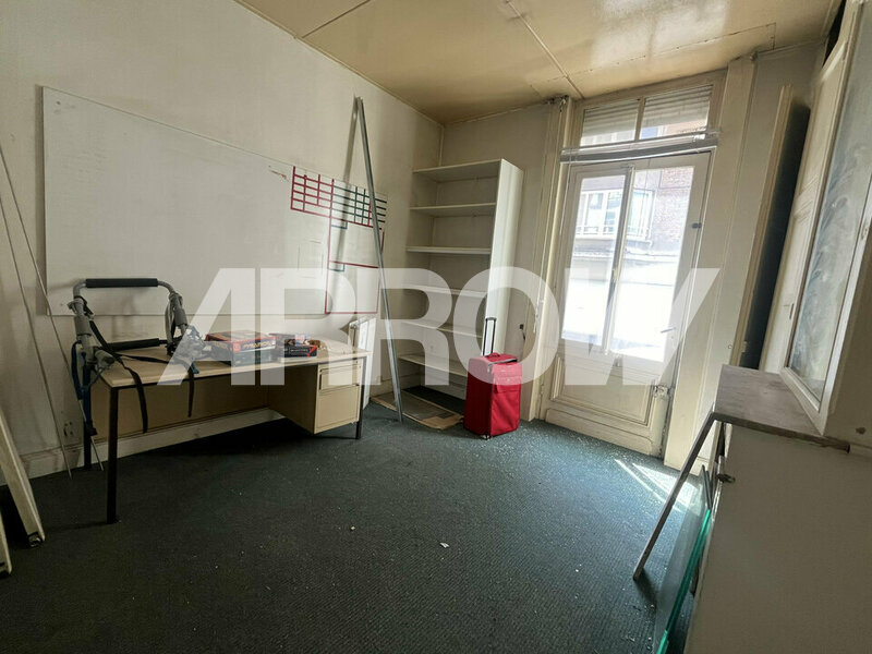 Bureau à vendre LA MADELEINE 3