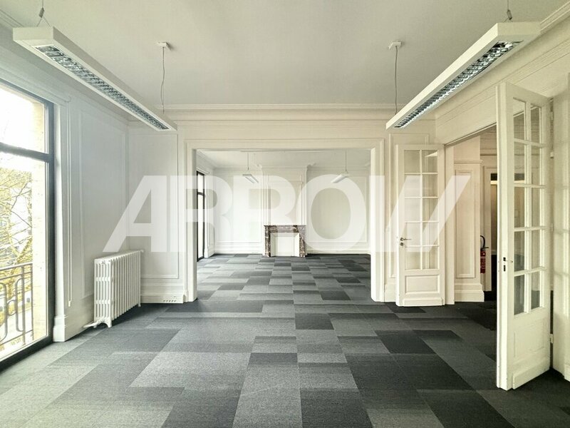 Bureau à vendre à louer LA MADELEINE 2
