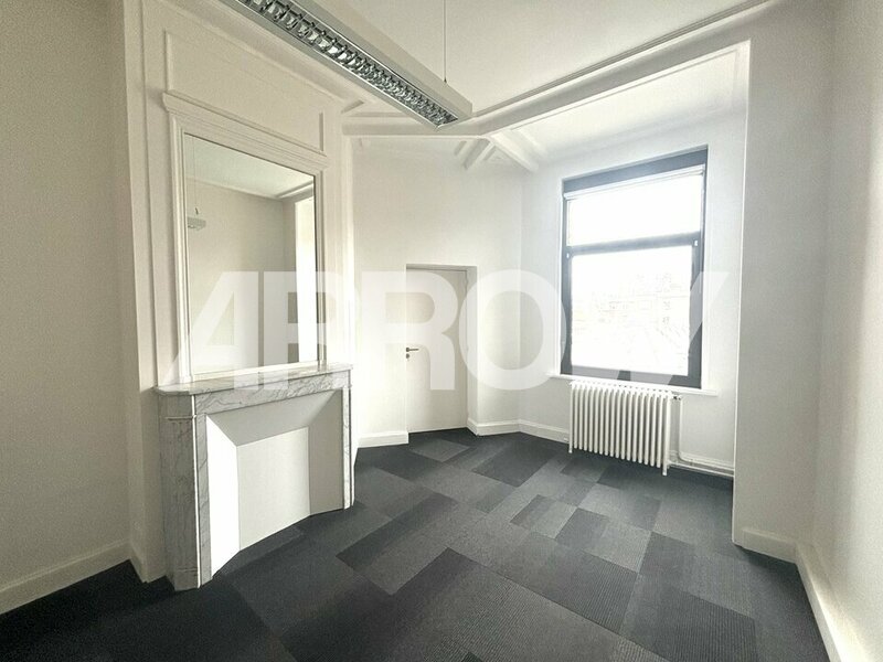 Bureau à vendre à louer LA MADELEINE 3