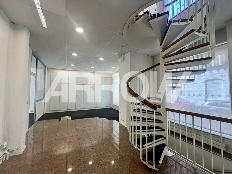 Bureau à louer LA MADELEINE 3