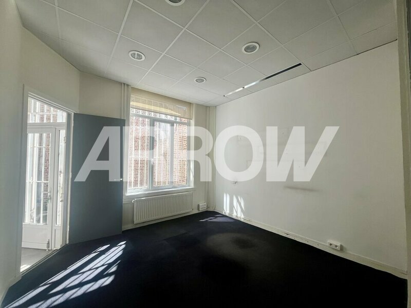 Bureau à louer LA MADELEINE 4