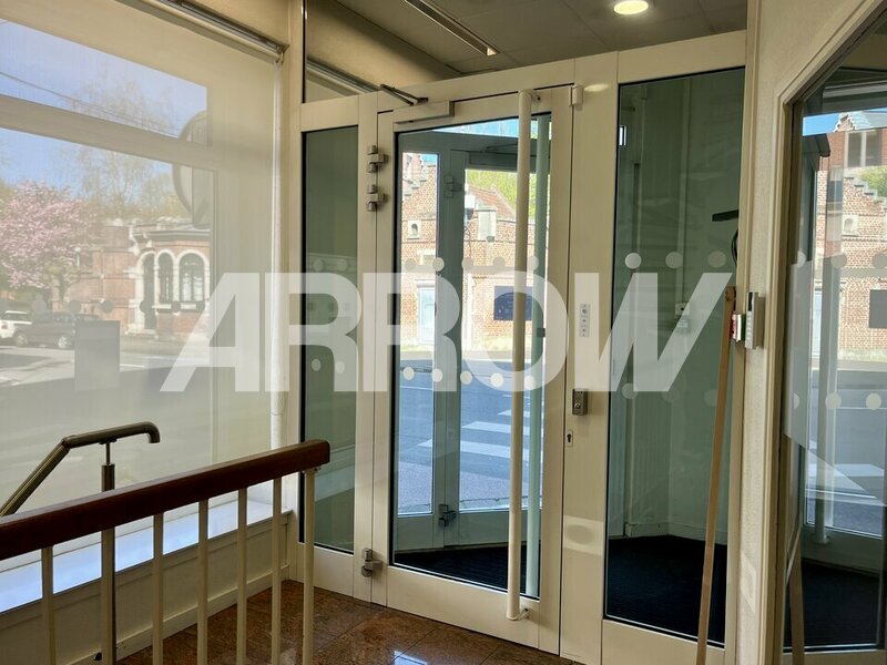 Bureau à louer LA MADELEINE 2