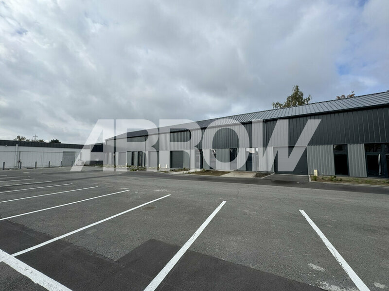 Entrepôt à vendre à louer LEZENNES 1