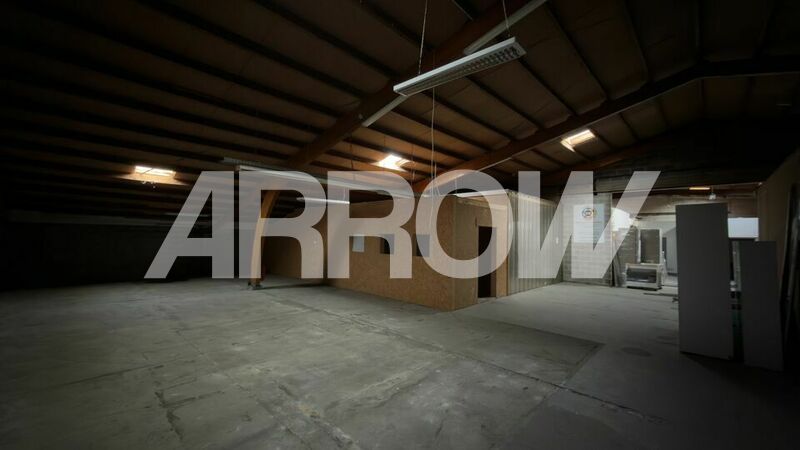 Entrepôt à vendre à louer NEUVILLE EN FERRAIN 2