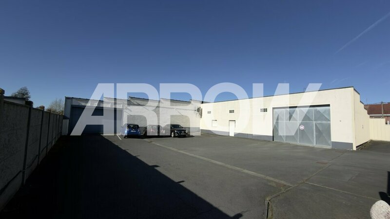 Entrepôt à vendre à louer NEUVILLE EN FERRAIN 1