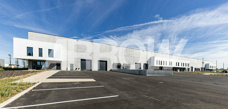 Entrepôt à louer NEUVILLE EN FERRAIN 1