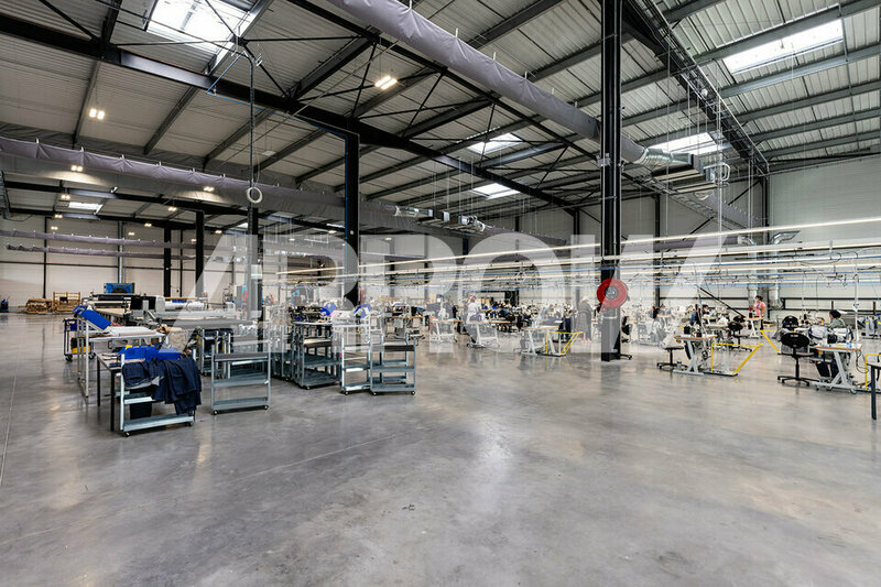 Entrepôt à louer NEUVILLE EN FERRAIN 4