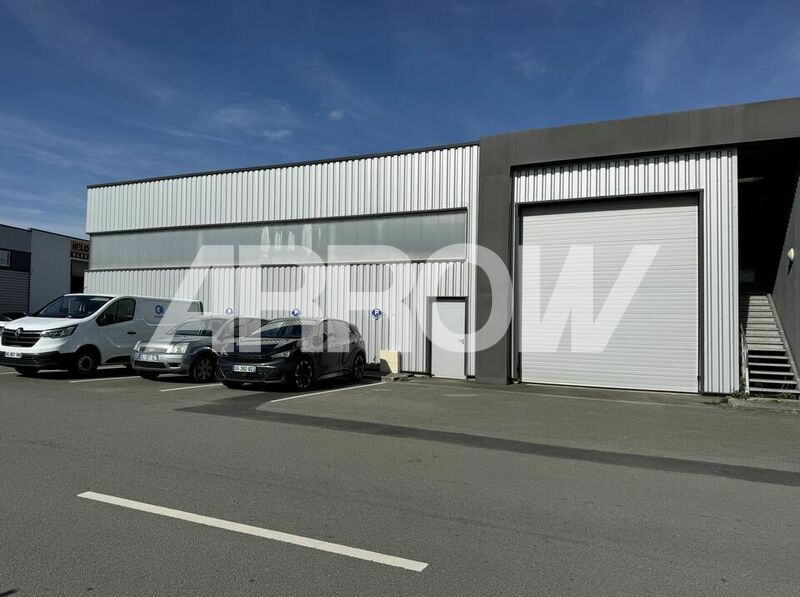 Entrepôt à louer LESQUIN 1