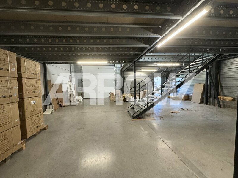 Entrepôt à louer HOUPLINES 2