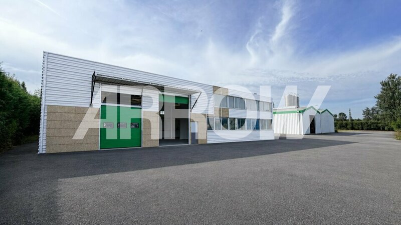 Entrepôt à louer NEUVILLE EN FERRAIN 1