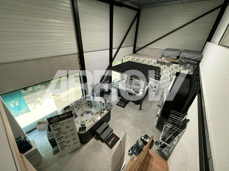 Entrepôt à vendre à louer LA MADELEINE 4