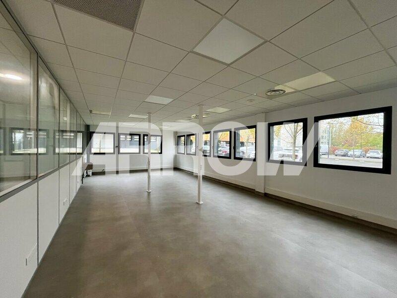 Bureau à vendre à louer LOOS 1