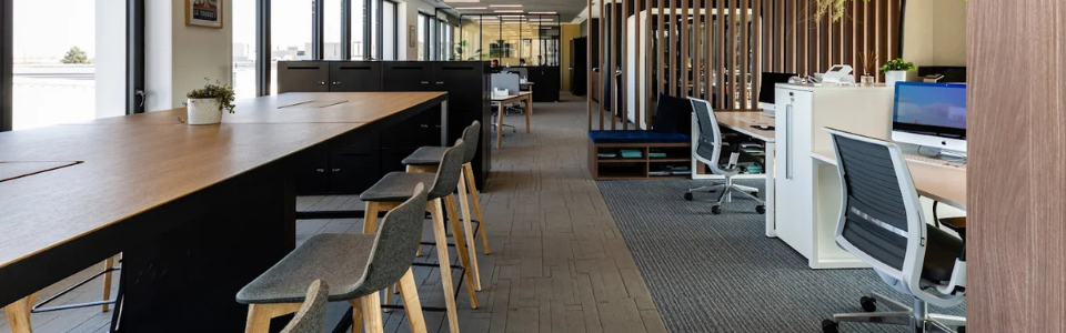 Surface et agencement : trouver le bon équilibre pour vos bureaux